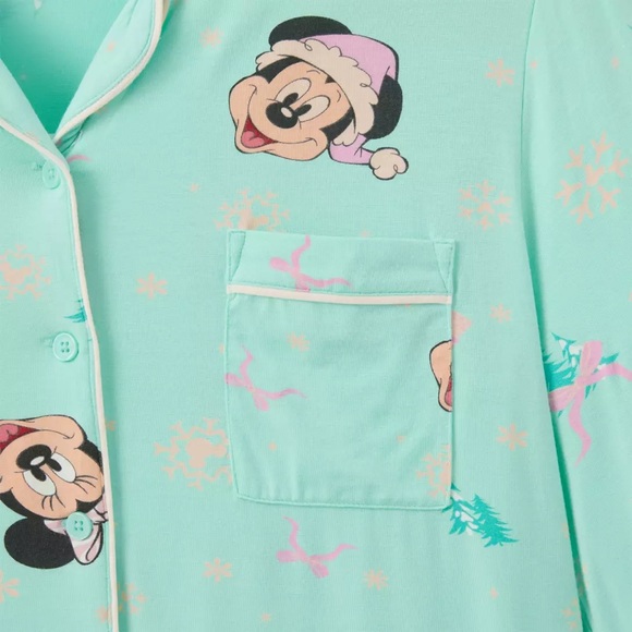 Disney holiday bow pajama set WDW 2026 - Picture 7 of 7